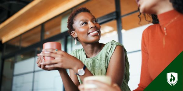 A manager meets with her employee